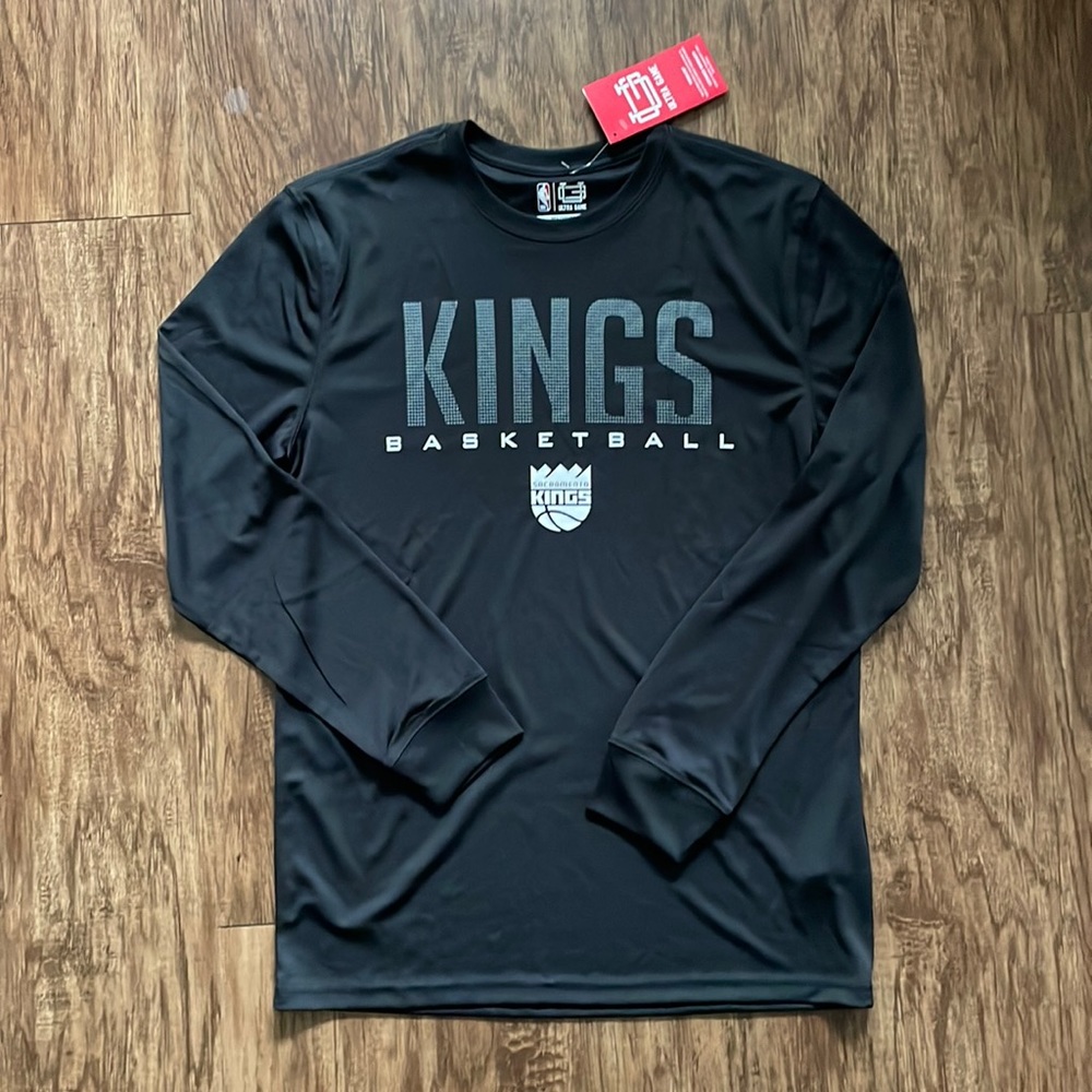 Ultra Game NBA Sacramento Kings Long Sleeve Shirt Size Medium Brand New with Tag